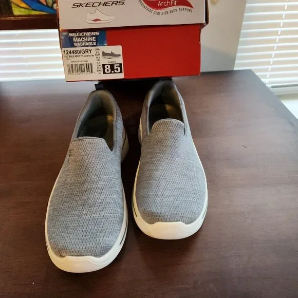 Womens Sketchers Archfit Shoes - Picture 2 of 2